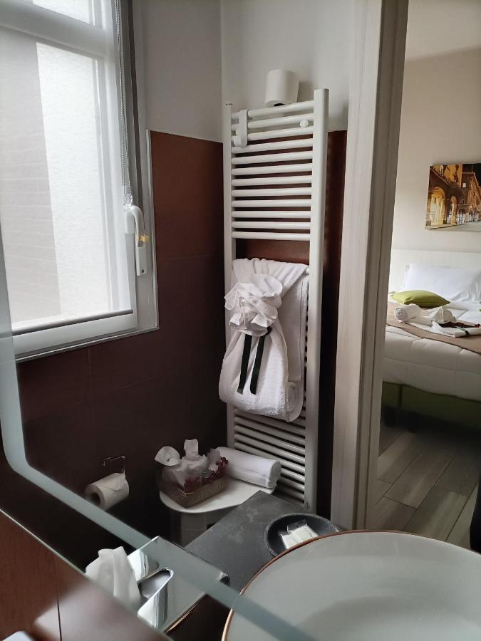 ホテル Bed End Breakfast Mary'S Tower ボローニャ エクステリア 写真