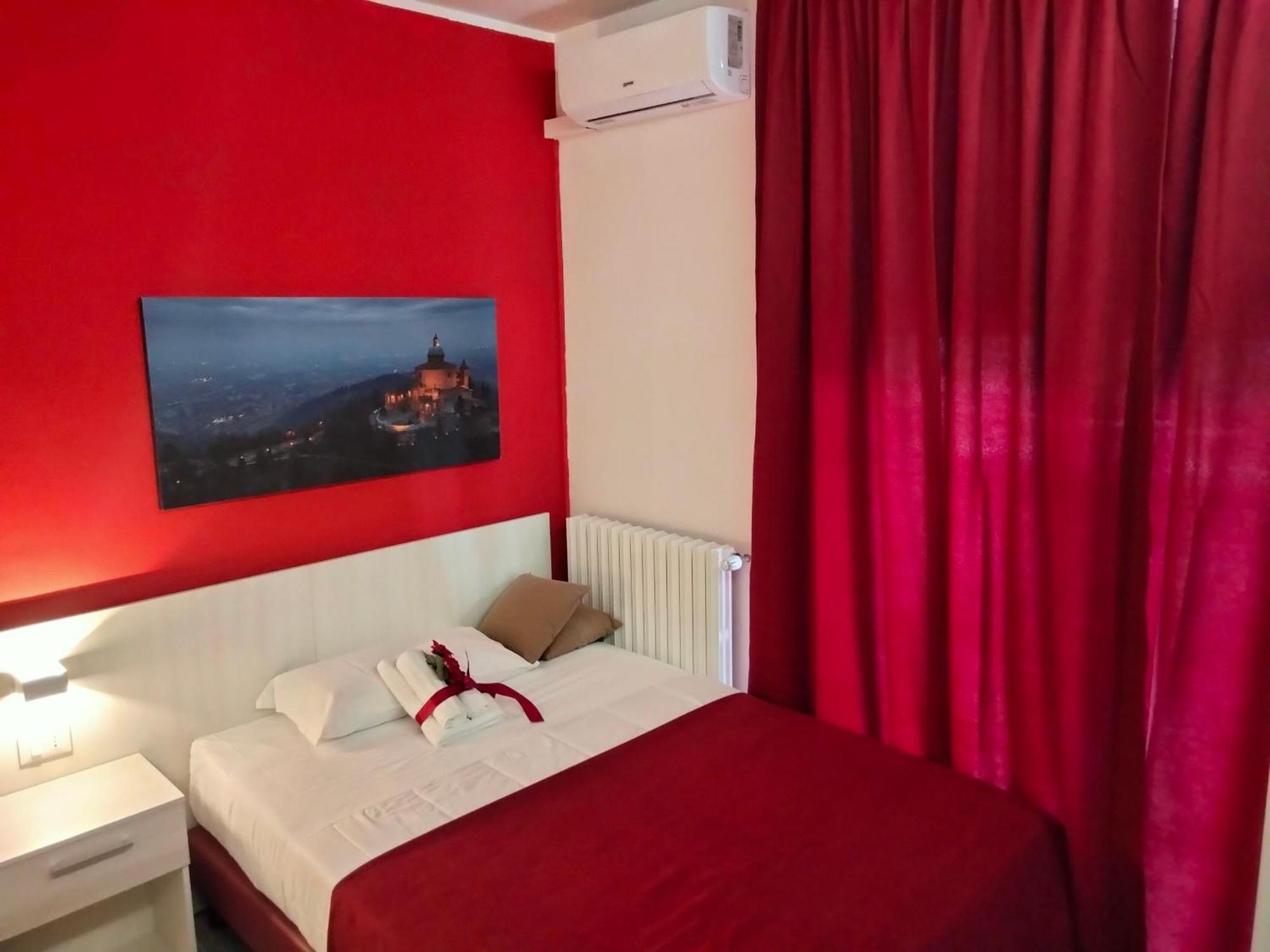 ホテル Bed End Breakfast Mary'S Tower ボローニャ 部屋 写真
