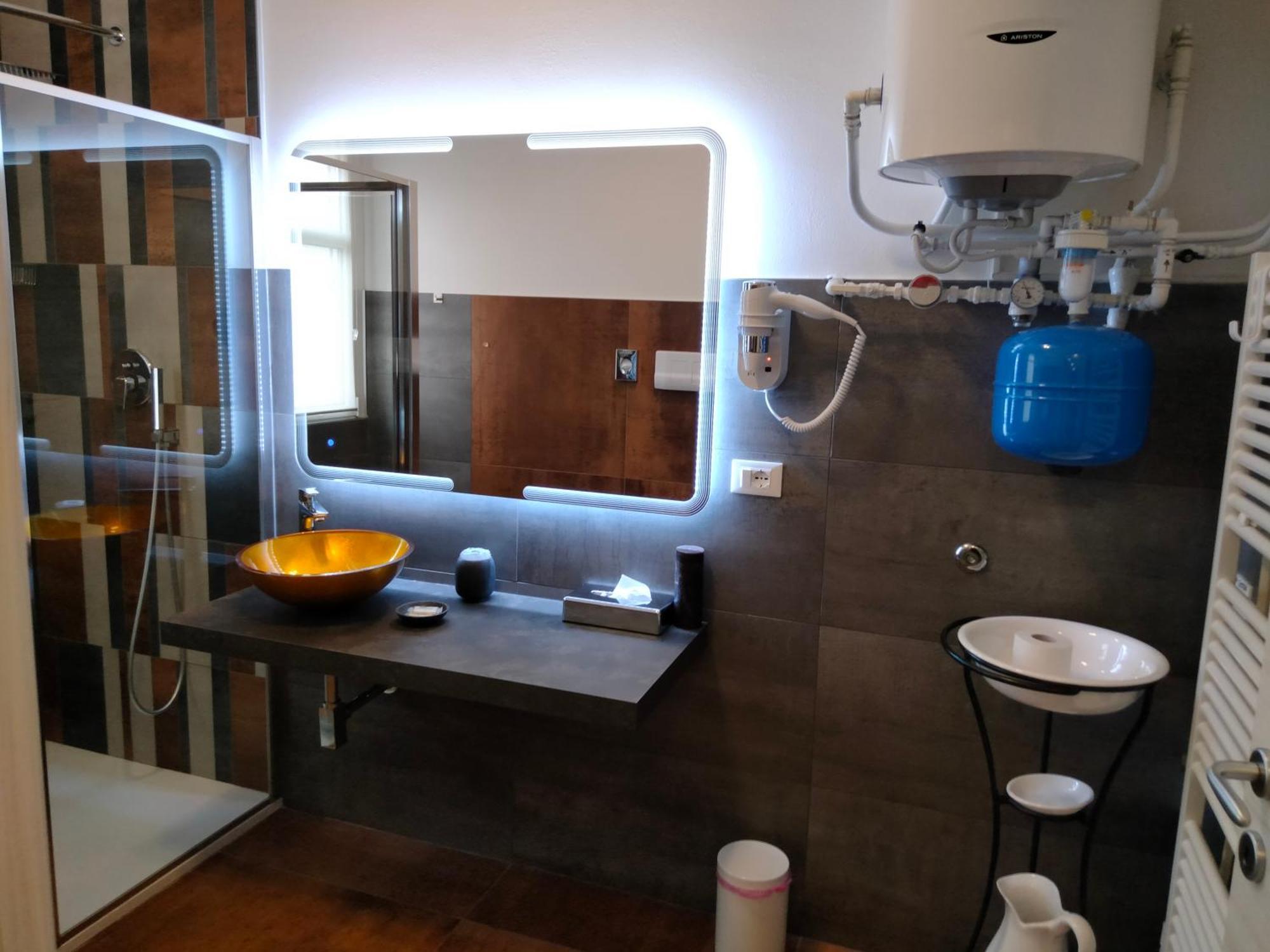 ホテル Bed End Breakfast Mary'S Tower ボローニャ 部屋 写真