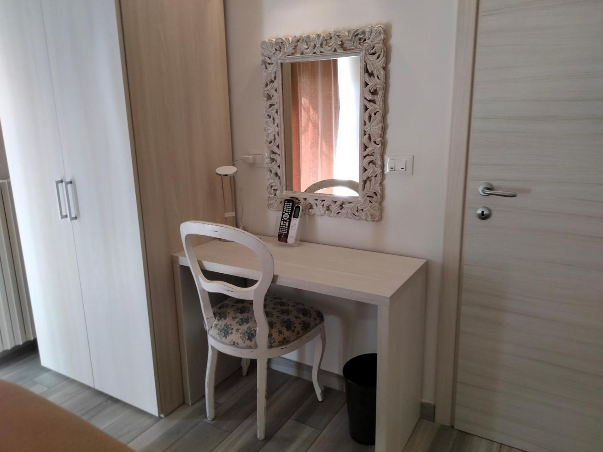 ホテル Bed End Breakfast Mary'S Tower ボローニャ 部屋 写真
